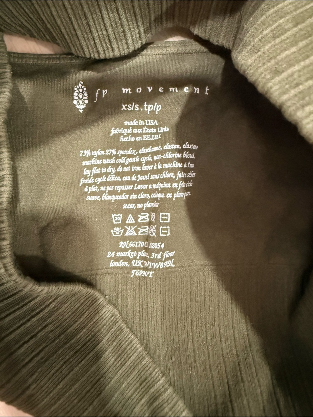 Free People Movement Good Karma Crop Top Army Green XS/S V-Neck Ribbed Seamless - Picture 3 of 3